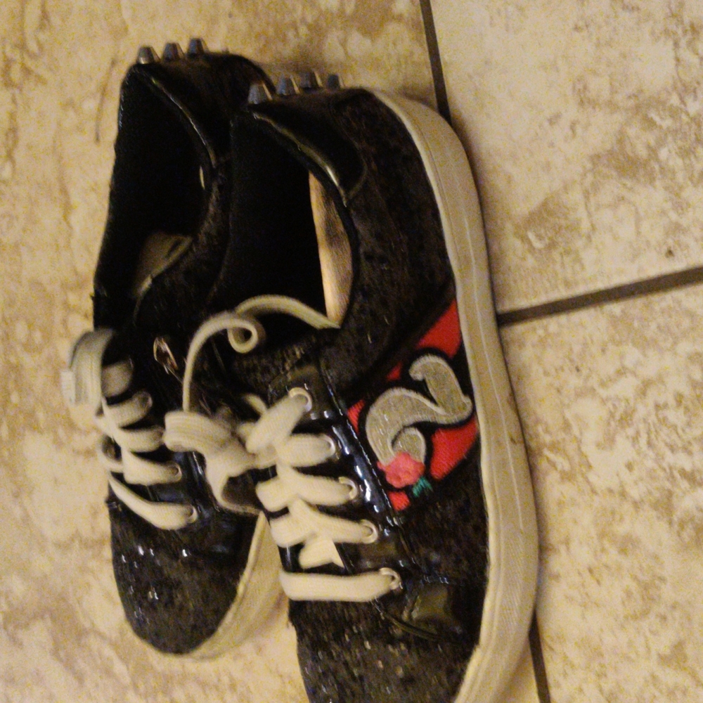 Kids shoes size 3
